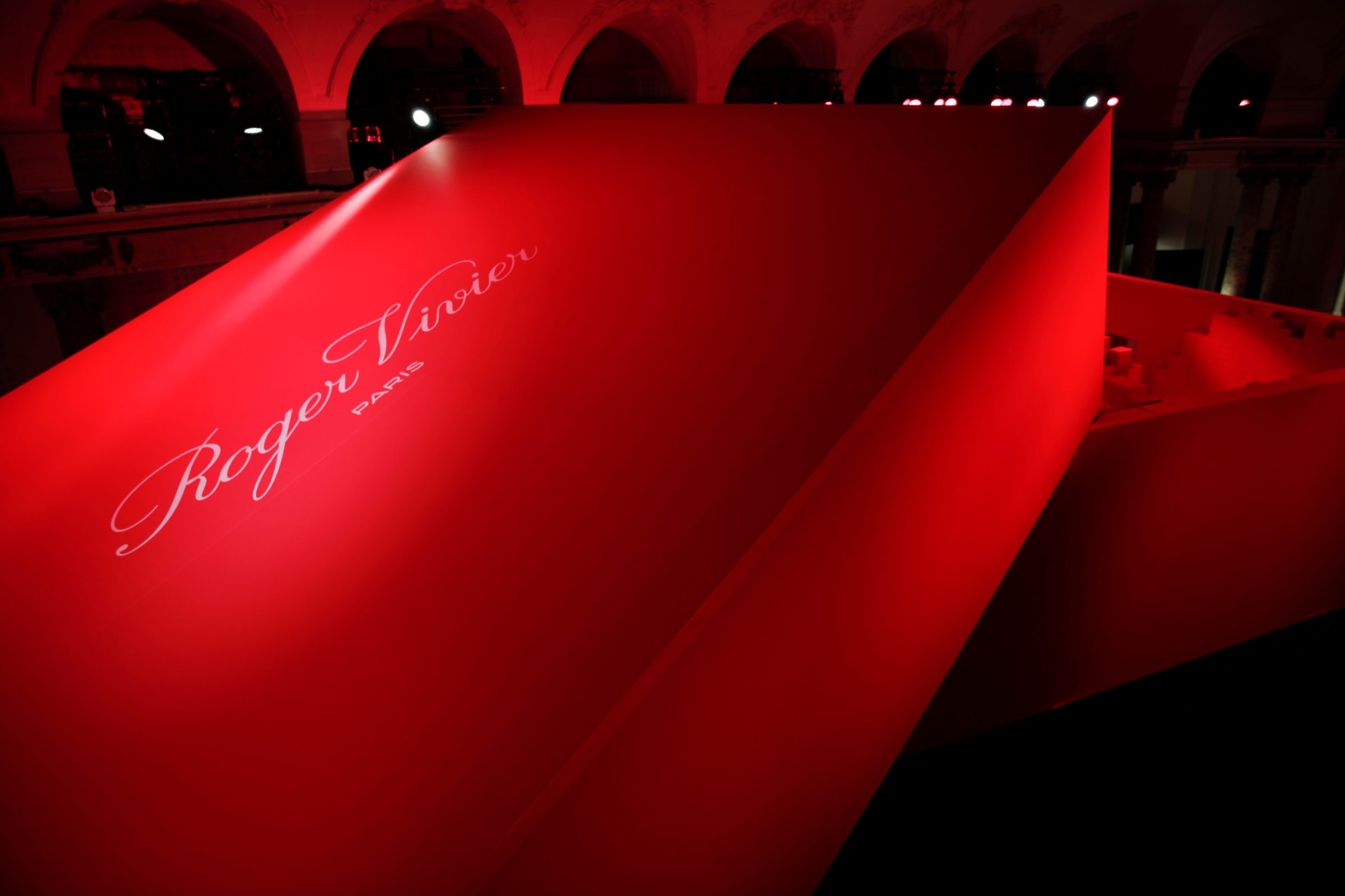 02_OBO_ROGER_VIVIER_PRESENTATION_SCENOGRAPHY_LUXURY_LAUNCH_EXPERIENCE
