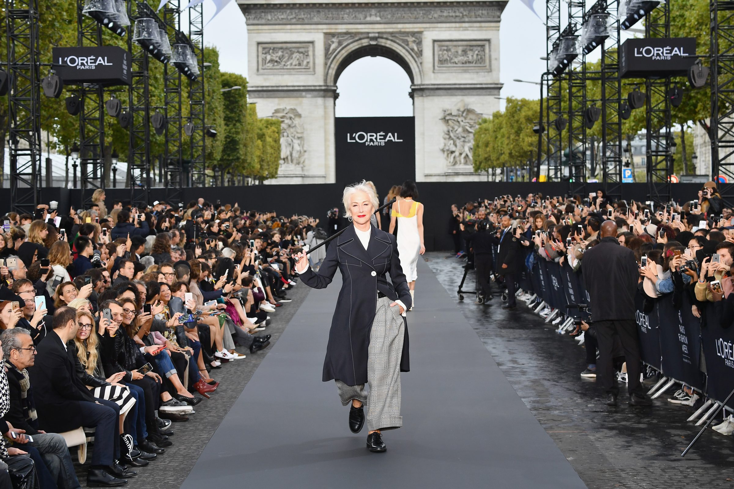 Le Defile L'Oreal Paris Runway - Paris Fashion Week Womenswear Spring/Summer 2018