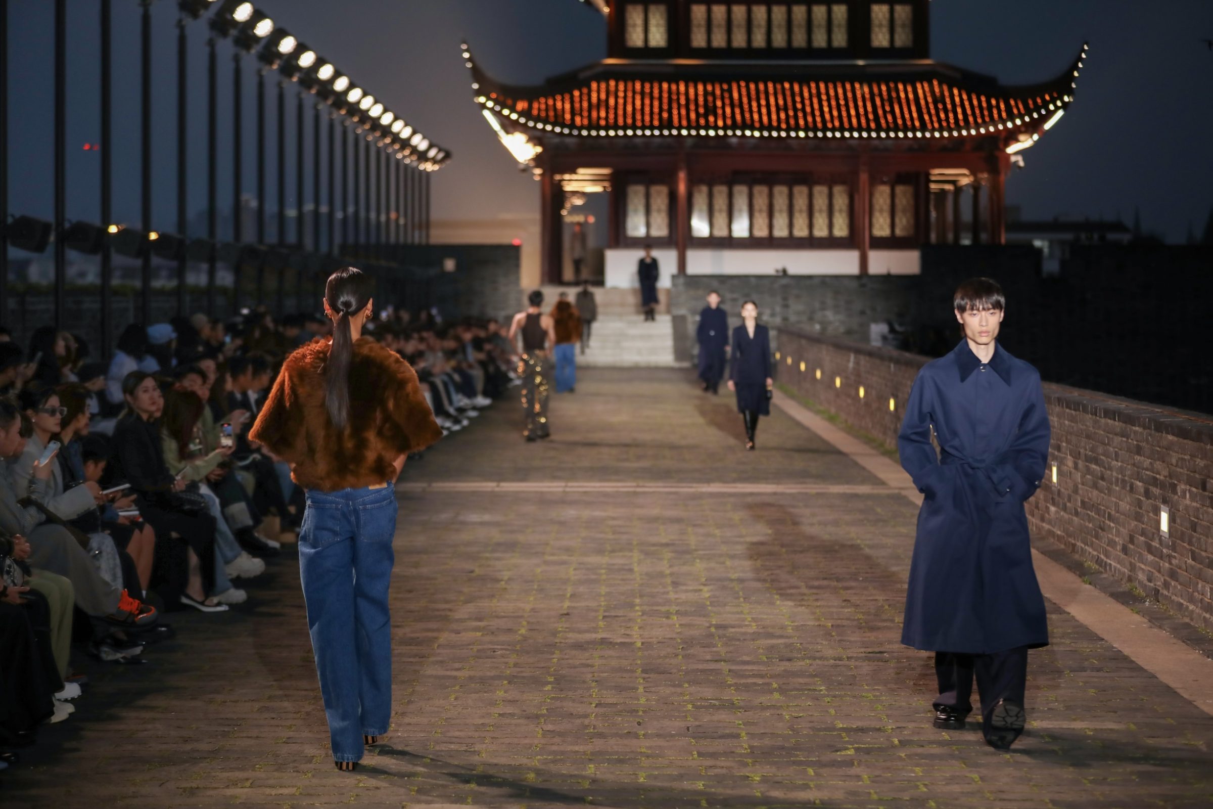 03_OBO_AMI_SUZHOU_CHINE_FASHION_SHOW_CATWALK_MODEL