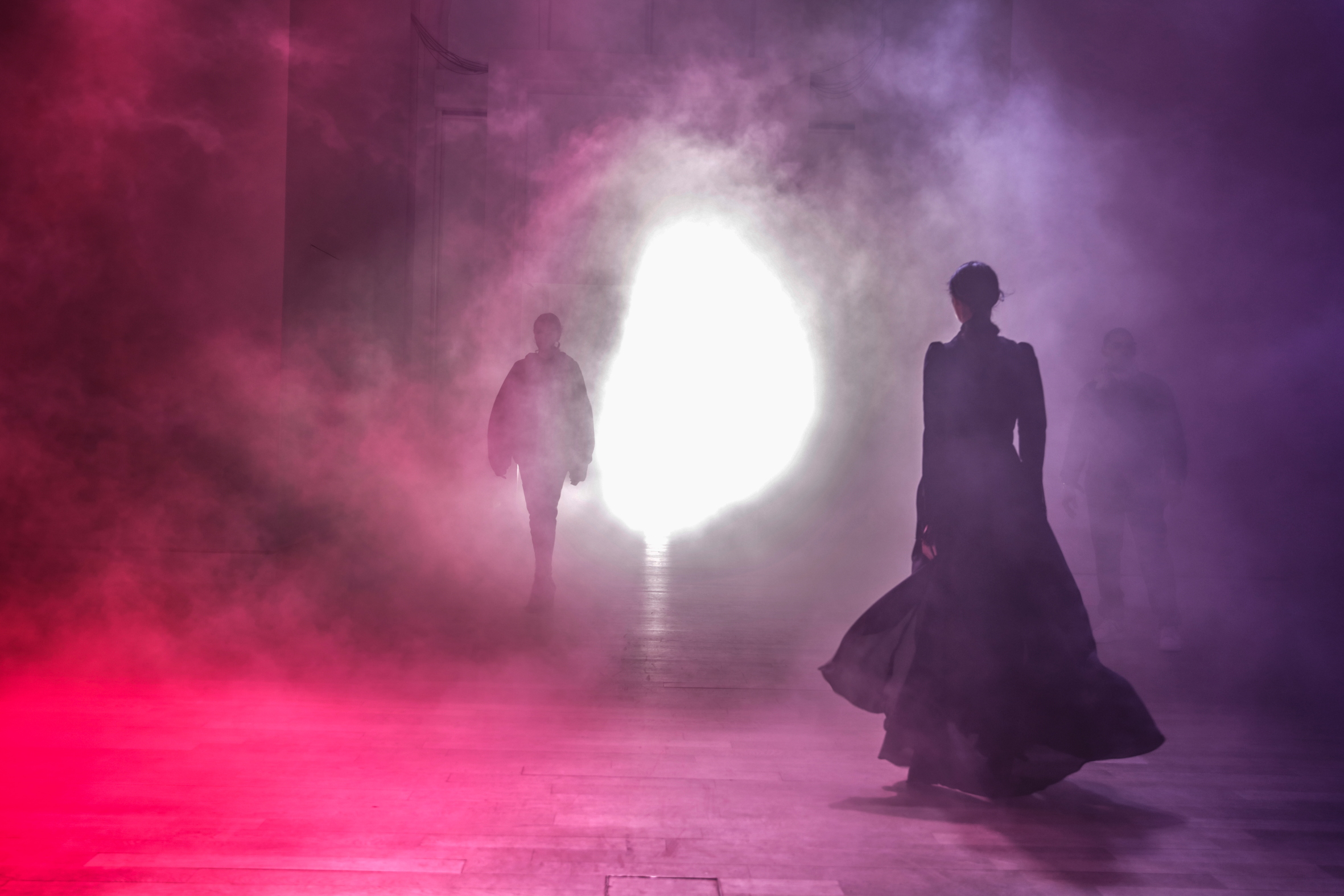 04-ELIE_SAAB_OBO_FW18_FASHION_SHOW_DEFILE_MODE_SCENOGRAPHY.