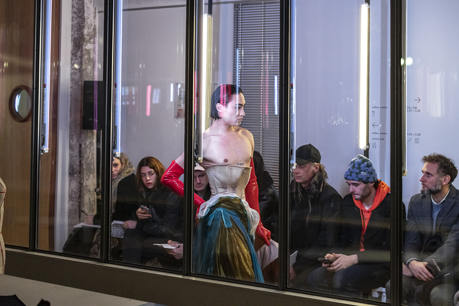 04_OBO_IFM_FASHION_SHOW_STUDENT_MODEL_DEFILE_MODE_STEPHANE_DEROUSSENT