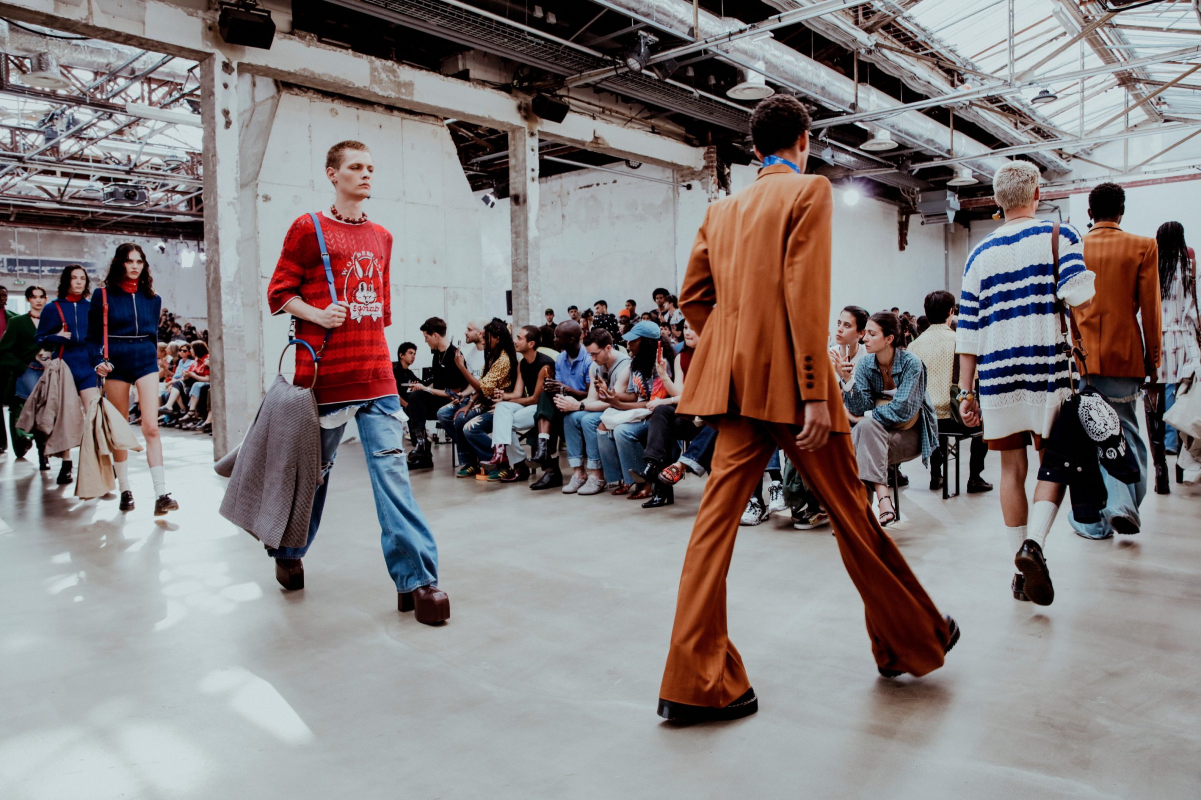 05-EGONLAB_OBO_SS23_DEFILE_MODE_FASHION_SHOW_SCENOGRAPHY_MATHIEU_BAUMER