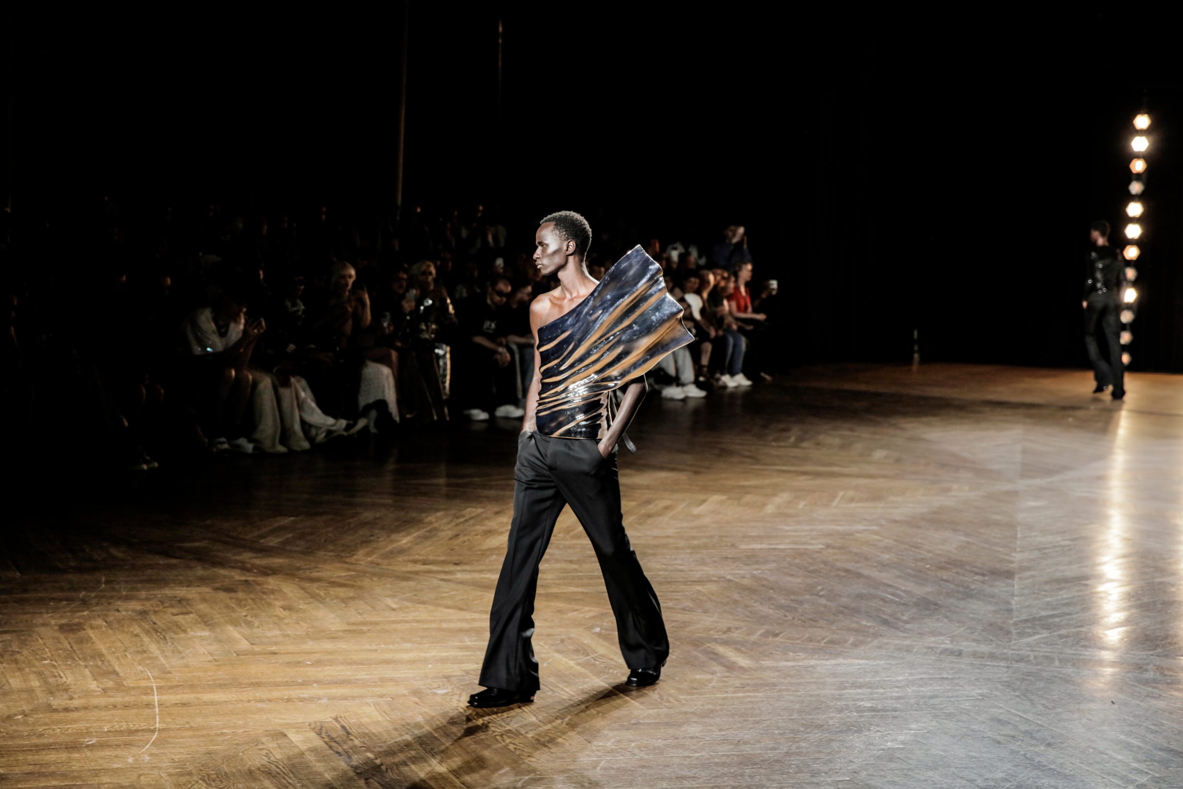 05-EGONLAB_SS24-DEFILE_MODE_FASHION_SHOW_SCENOGRAPHY_MATHIEU BAUMER