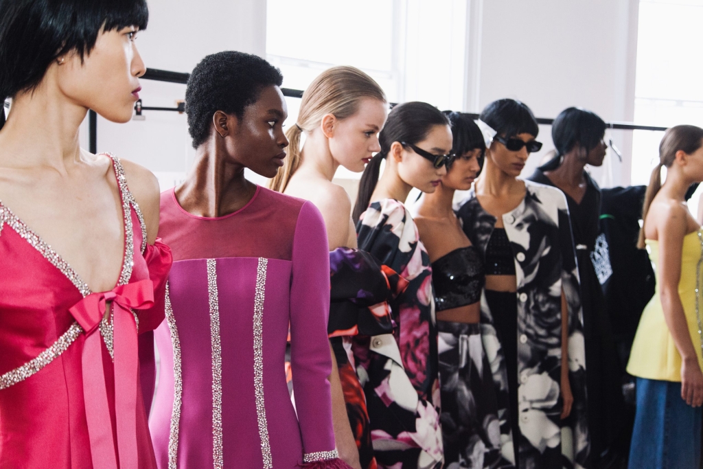 06-HUISHANGZANG_OBO_FASHION_SHOW_DEFILE_MODE_BACKSTAGE