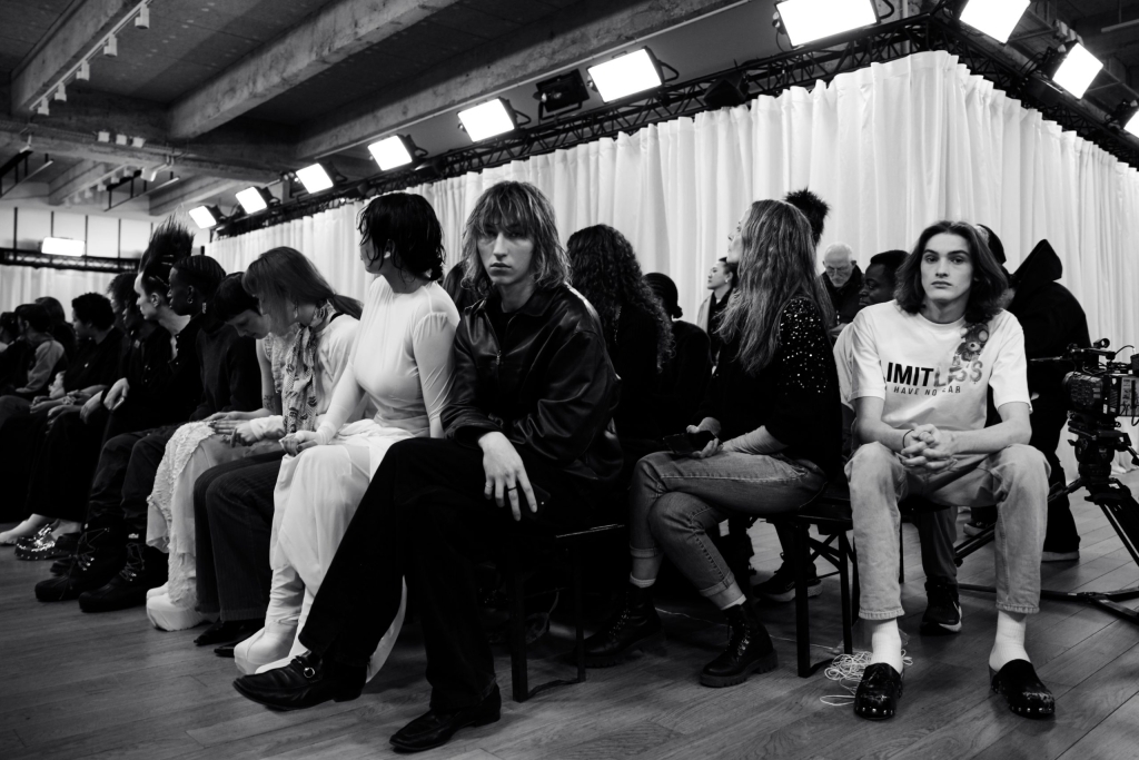 06-IFM_OBO_FEV23_FASHION_SHOW_DEFILE_MODE_BAXKSTAGE_MODEL_MATHIEU BAUMER