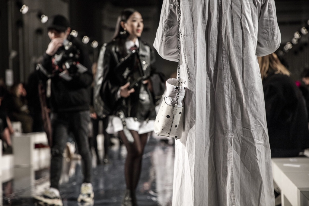 06_OBO_MARGIELA_FASHION_SHOW_FW2020_STEPHANE DEROUSSENT