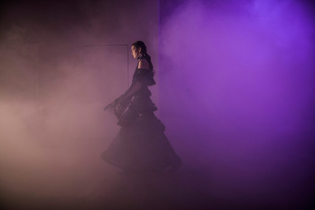 07-ELIE_SAAB_OBO_FW18_FASHION_SHOW_DEFILE_MODE_SCENOGRAPHY