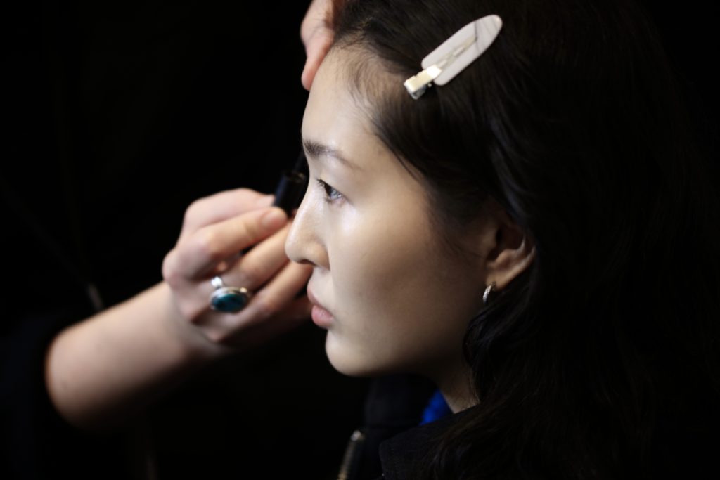 07-GERMANIER_OBO_FW24_FASHION_SHOW_DEFILE_MODE_BACKSTAGE_MATHIEU BAUMER