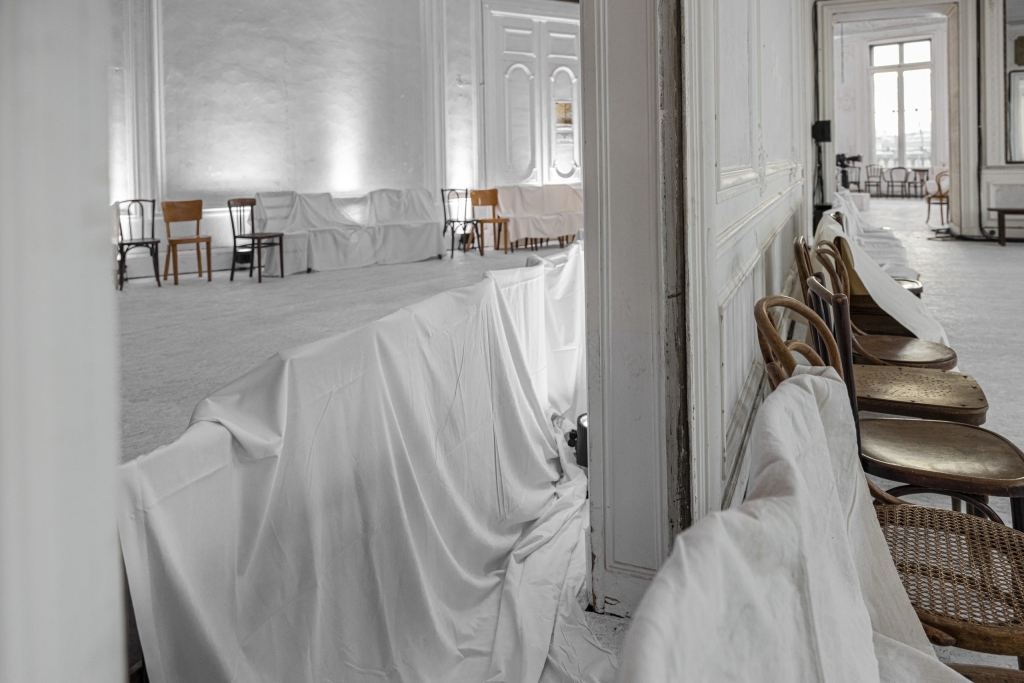 08_OBO_AMI_DEFILE_MODE_FASHION_SHOW_scenography_LUXURY