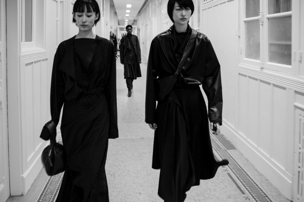 08_OBO_LEMAIRE_FASHION_SHOW_DEFILE_MODE_SCENOGRAPHY_MATHIEU_BAUME