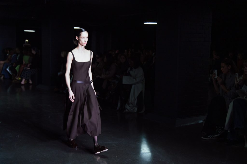 09-EMILIA_WICKSTEAD_OBO_FASHION_SHOW_BACKSTAGE_MODEL_LUXURY