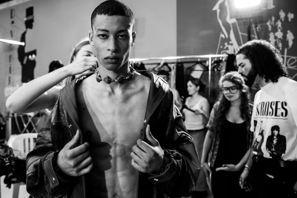 10-EGONLAB_OBO_SS23_BACKSTAGE_FASHION_SHOW_MODEL_MATHIEU_BAUMER