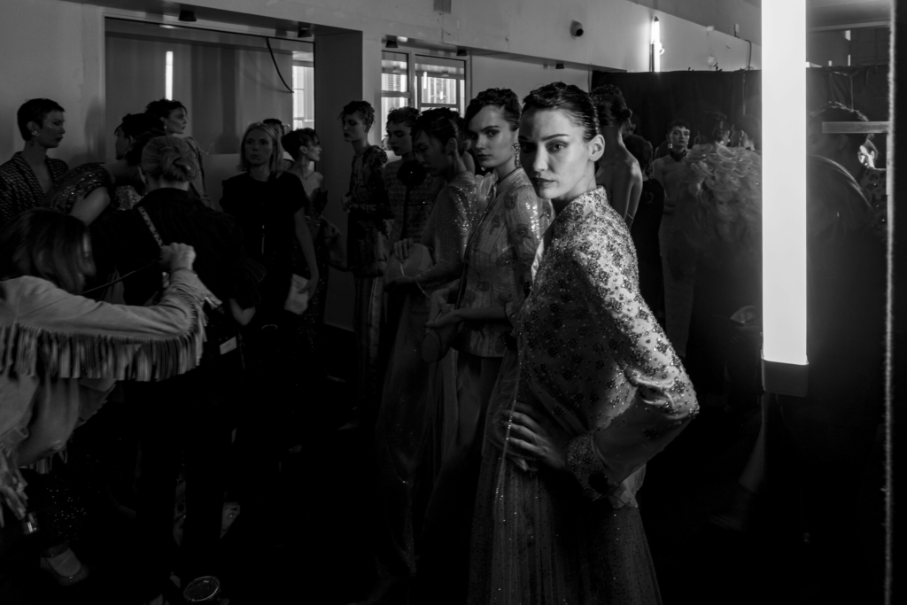 10_OBO_ARMANI_FASHION_MODEL_SHOW_BACKSTAGE_DEFILE_MODE_LUXURY_STEPHANE_DEROUSSENT_H.C. fw2023-4774