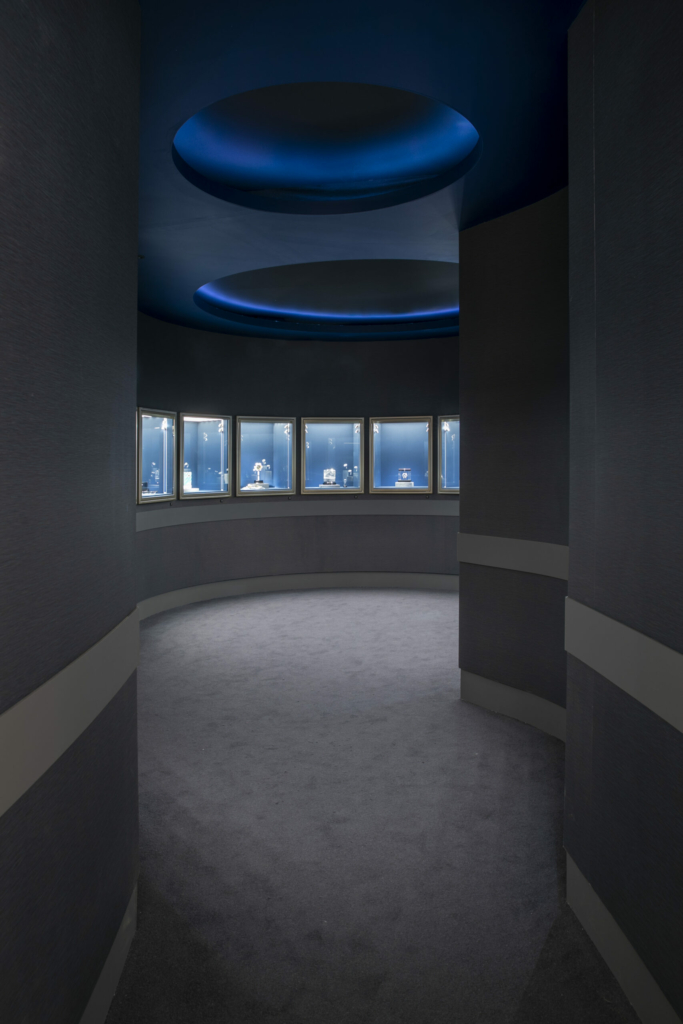 11-OBO-CARTIER-EXHIBITION-EXPERIENCE-HIGH-JEWELERY