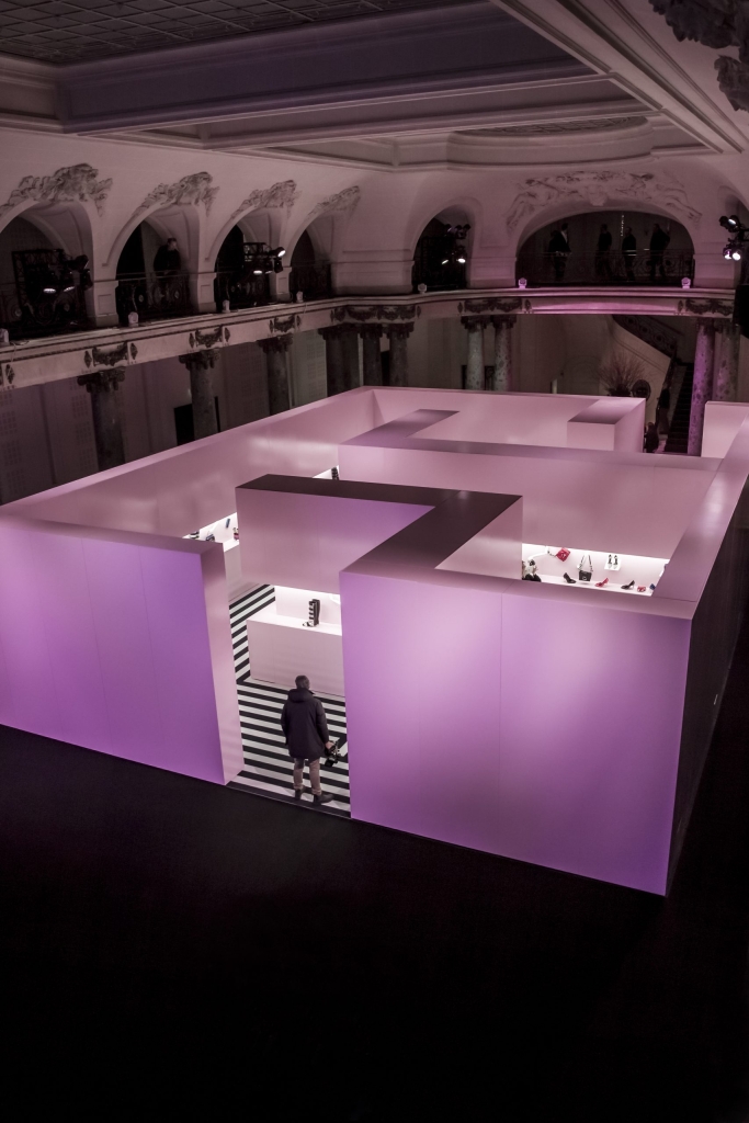 11_OBO_ROGER_VIVIER_PRESENTATION_SCENOGRAPHY_LUXE_LAUNCH