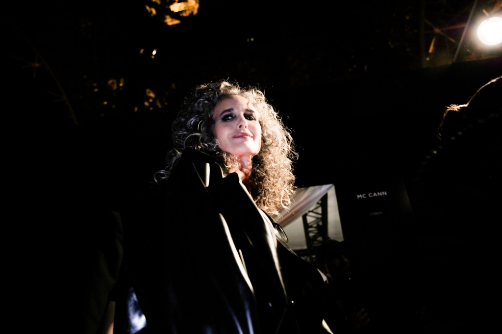 11_OBO_loreal_show_scenography_paris_model_bacstage_mathieu_baumer