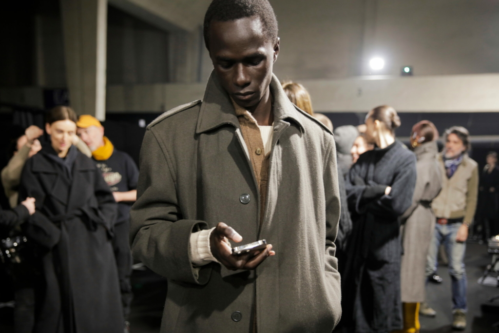 12_OBO_AMI_RTWFW24_BACKSTAGE_DEFILE_MODE_FASHION_SHOW_LUXURY_MATHIEU_BAUMER