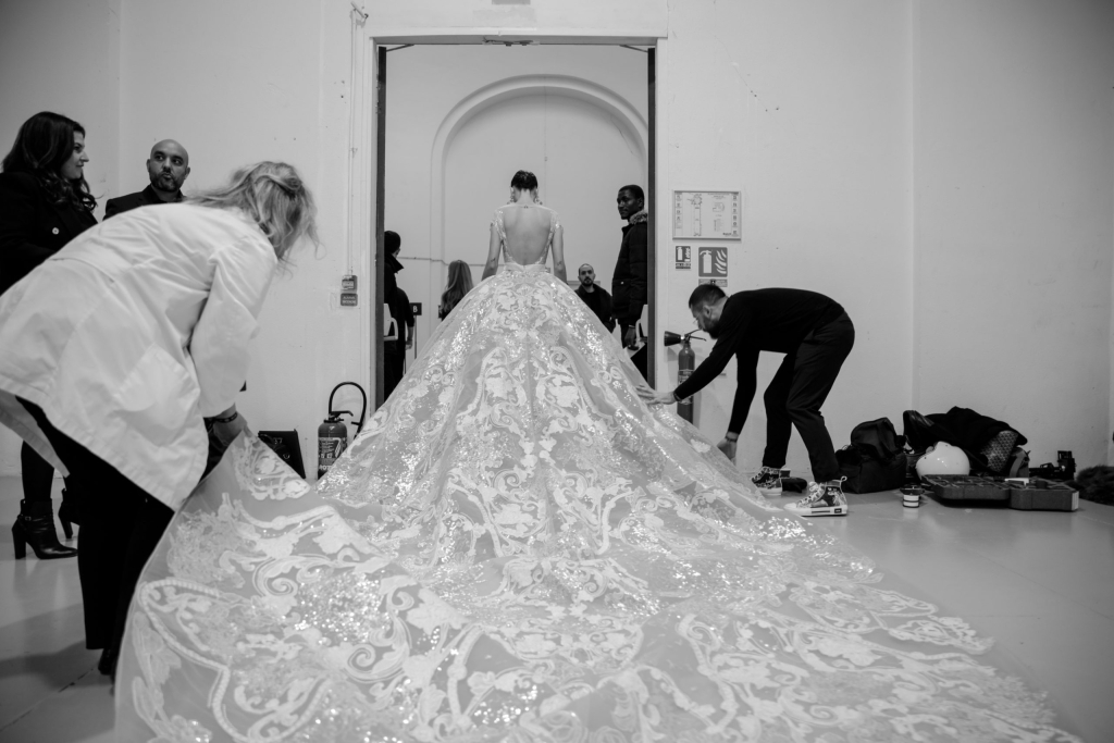 13_ELIE_SAAB_OBO_SS20_BACKSTAGE_FASHION_SHOW_DEFILE_MODE_LUXURY