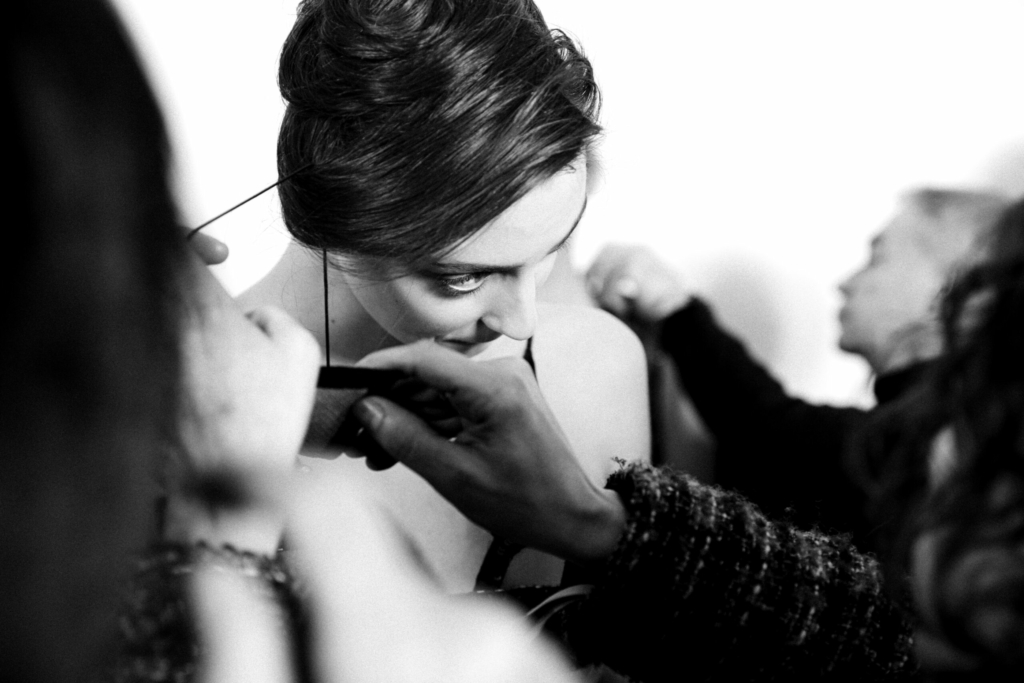 13_OBO_ARMANI_SS23_BACKSTAGE_MODEL_FASHION_SHOW_MATHIEU_BAUMER