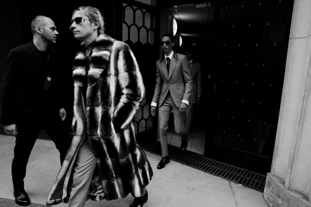 13_OBO_BRIONI_BACKSTAGE_MODEL_LINEUP_FASHION_SHOW_MATHIEU_BAUMER