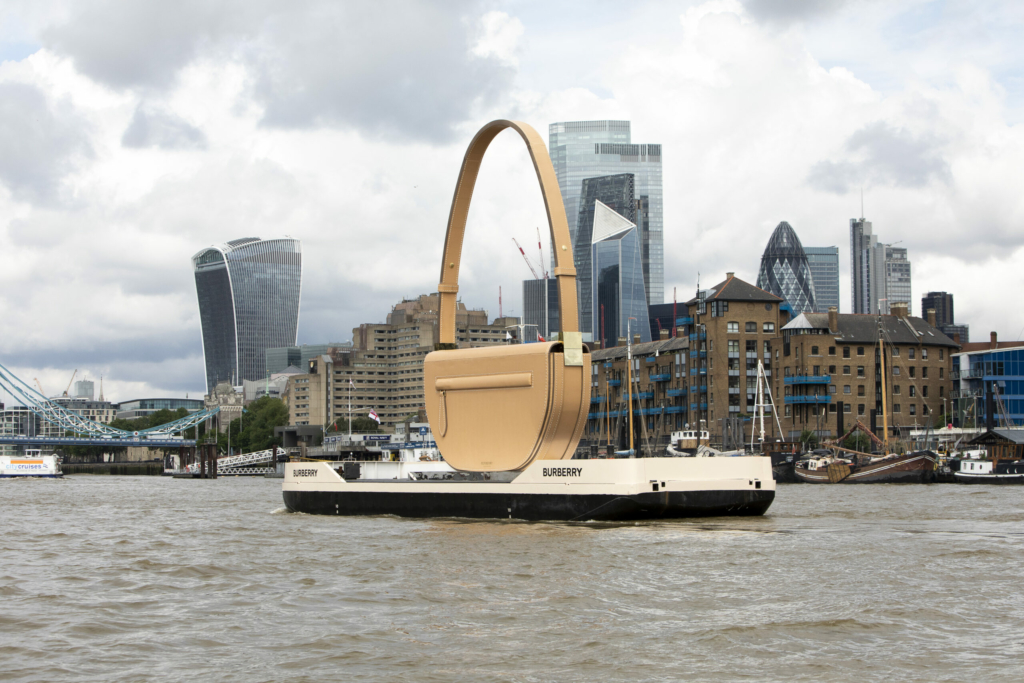 13_OBO_BURBERRY_OLYMPIA_FASHION_EXEPERIENCE_LUXURY_BAG