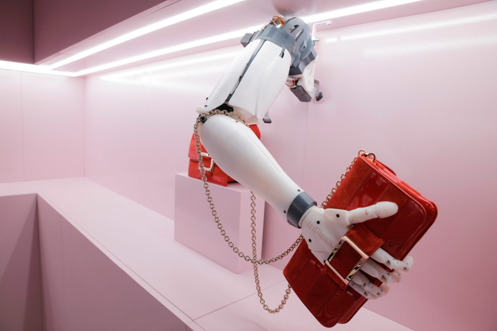 13_OBO_ROGER_VIVIER_PRESENTATION_SCENOGRAPHY_LUXE_LAUNCH