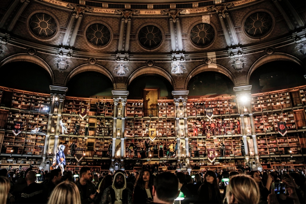 14-FENTY_PUMA_OBO_FASHION_SHOW_SCENOGRAPHY