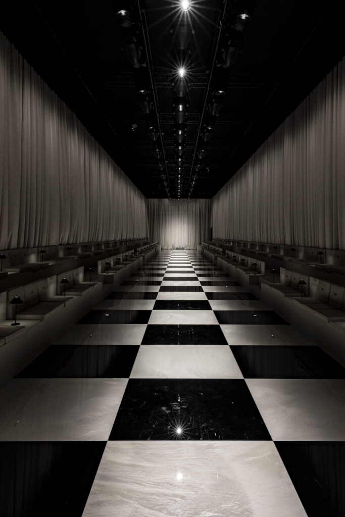 14_OBO_ARMANI_FASHION_MODEL_SHOW_RUNWAY_DEFILE_MODE_LUXURY_STEPHANE DEROUSSENT