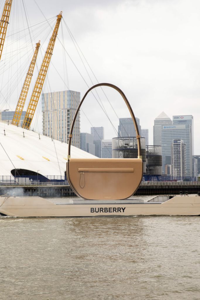 14_OBO_BURBERRY_OLYMPIA_FASHION_EXEPERIENCE_LUXURY_BAG
