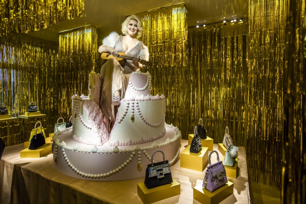14_OBO_ROGER_VIVIER_SCENOGRAPHY_EXPERIENCE_LAUNCH_LUXURY