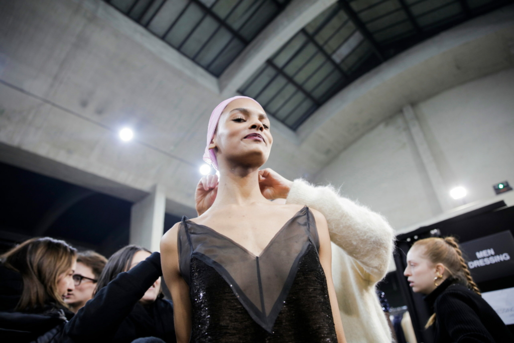 15_OBO_AMI_RTWFW24_BACKSTAGE_DEFILE_MODE_FASHION_SHOW_LUXURY_MATHIEU_BAUMER.