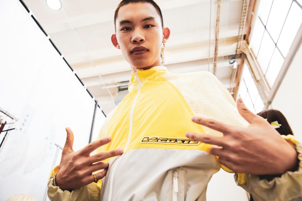 16_BO_LACOSTE_RTW22_FASHION_SHOW_BACKSTAGE_MODEL_MATHIEU BAUMER - _MG_0790