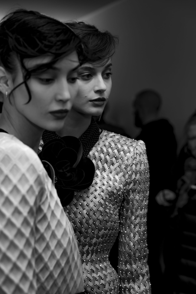 17_OBO_ARMANI_SS23_backstage_FASHION_SHOW_Stephane Deroussent