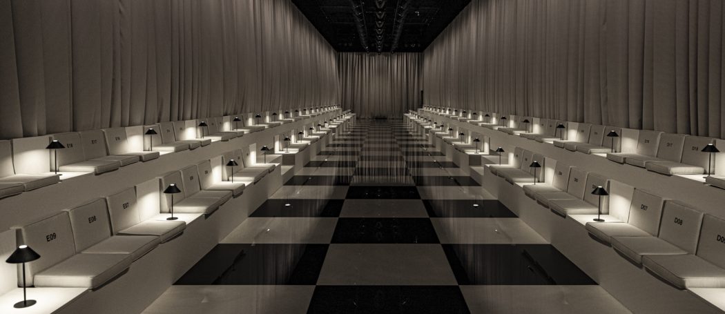 1_OBO_ARMANI_FASHION_SHOW_RUNWAY_DEFILE_MODE_LUXURY_Stephane Deroussent_H.C. fw2023-4774