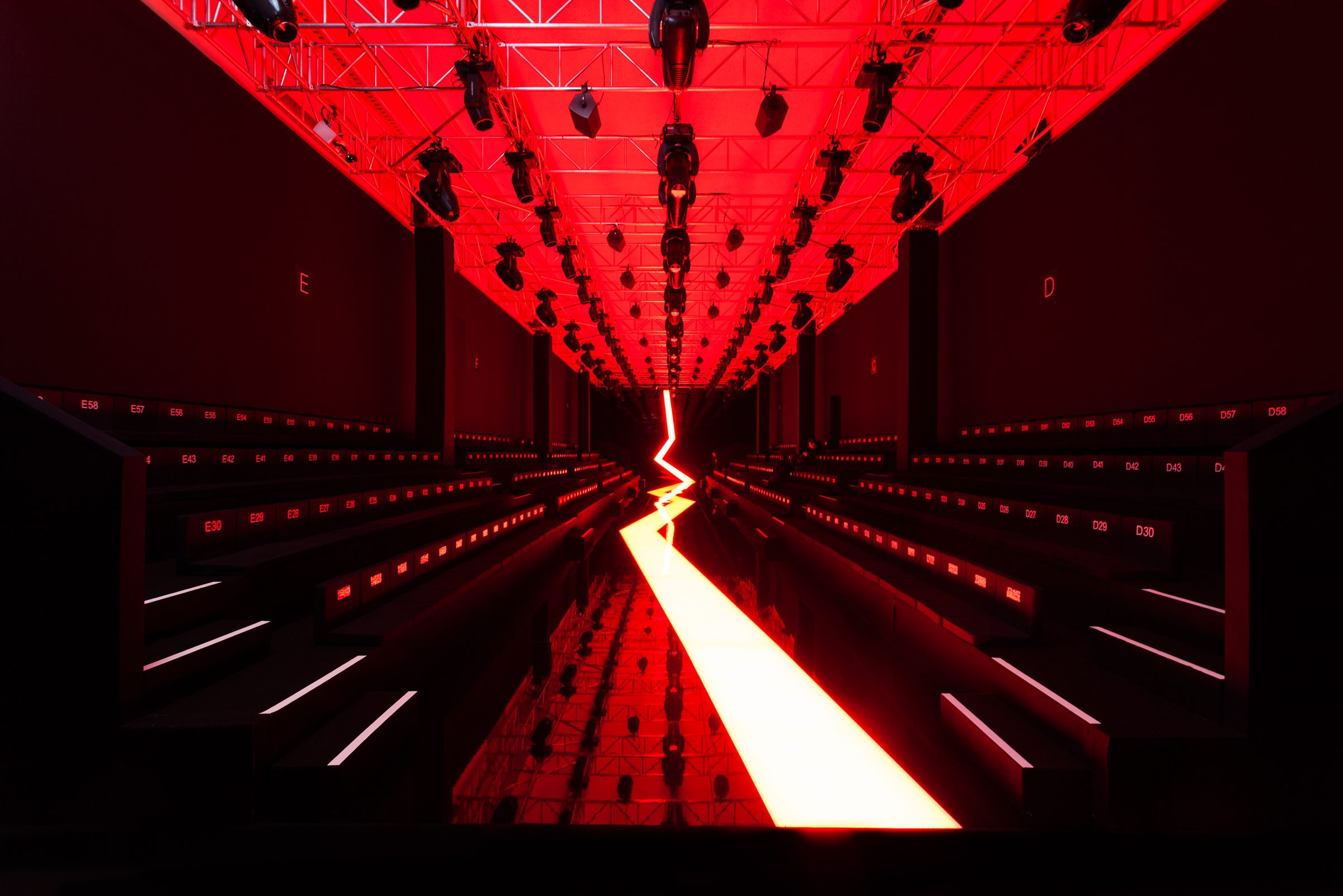 1_OBO_ARMANI_HCSS13_SCENOGRAPHIE_DEFILE_MODE_FASHION_SHOW_LUXURY_SCENOGRAPHY