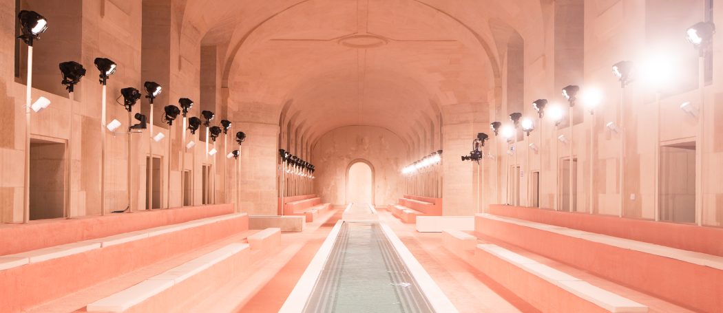 1_OBO_BALENCIAGA_SS16_SCENOGRAPHY_DEFILE_MODE_FASHION_SHOW