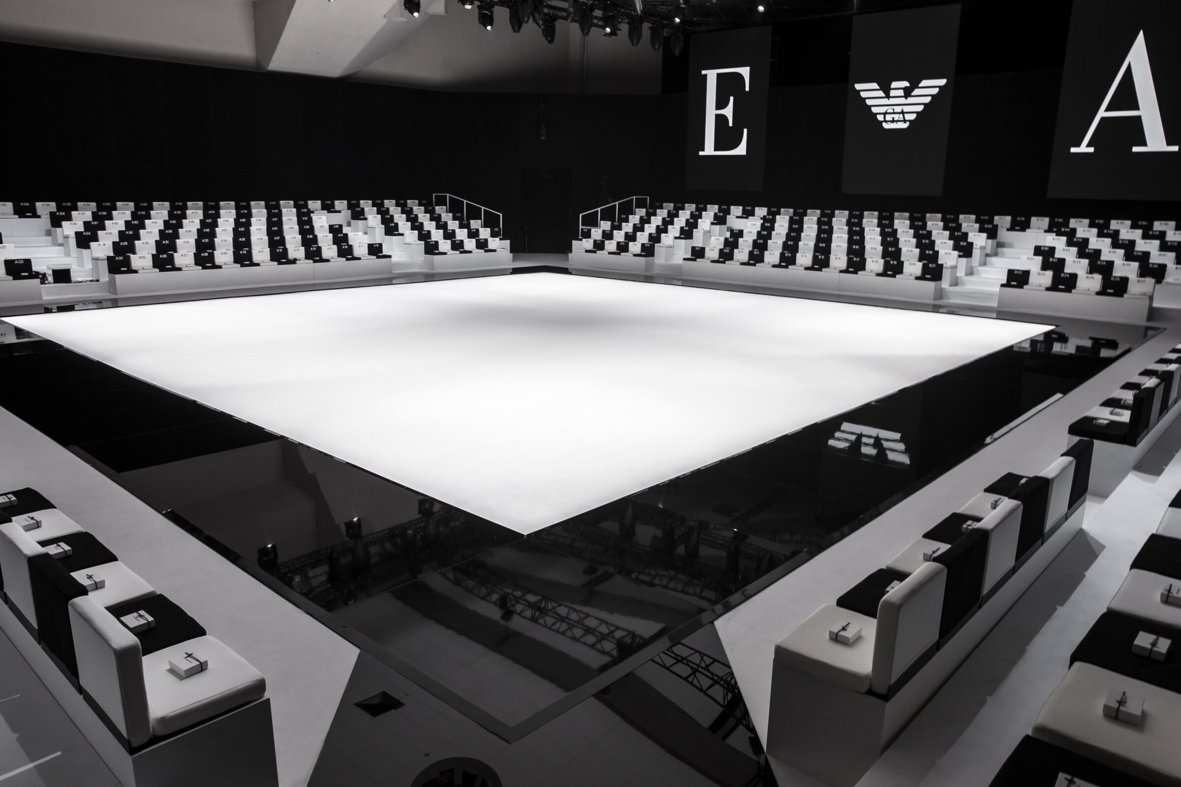 1_OBO_EMPORIO_ARMANI_DEFILE_FASHION_SHOW_SCENOGRAPHY_LUXURY_STEPHANE DEROUSSENT- _MG_8409