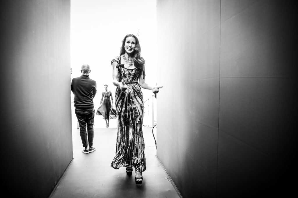 20_LOREAL_OBO_SHOW_DEFILE_MAKEUP_MODEL_SEINE_BACKSTAGE_MATHIEU BAUMER - _MG_4447