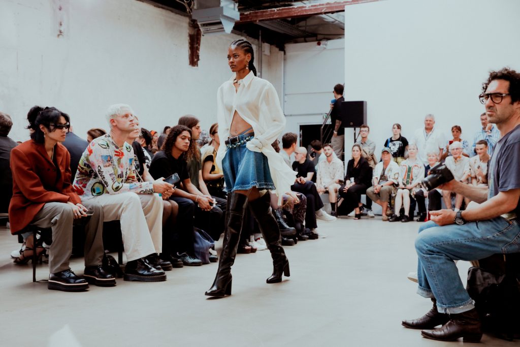 21-EGONLAB_OBO_SS23_BACKSTAGE_FASHION_SHOW_MODEL_MATHIEU_BAUMER