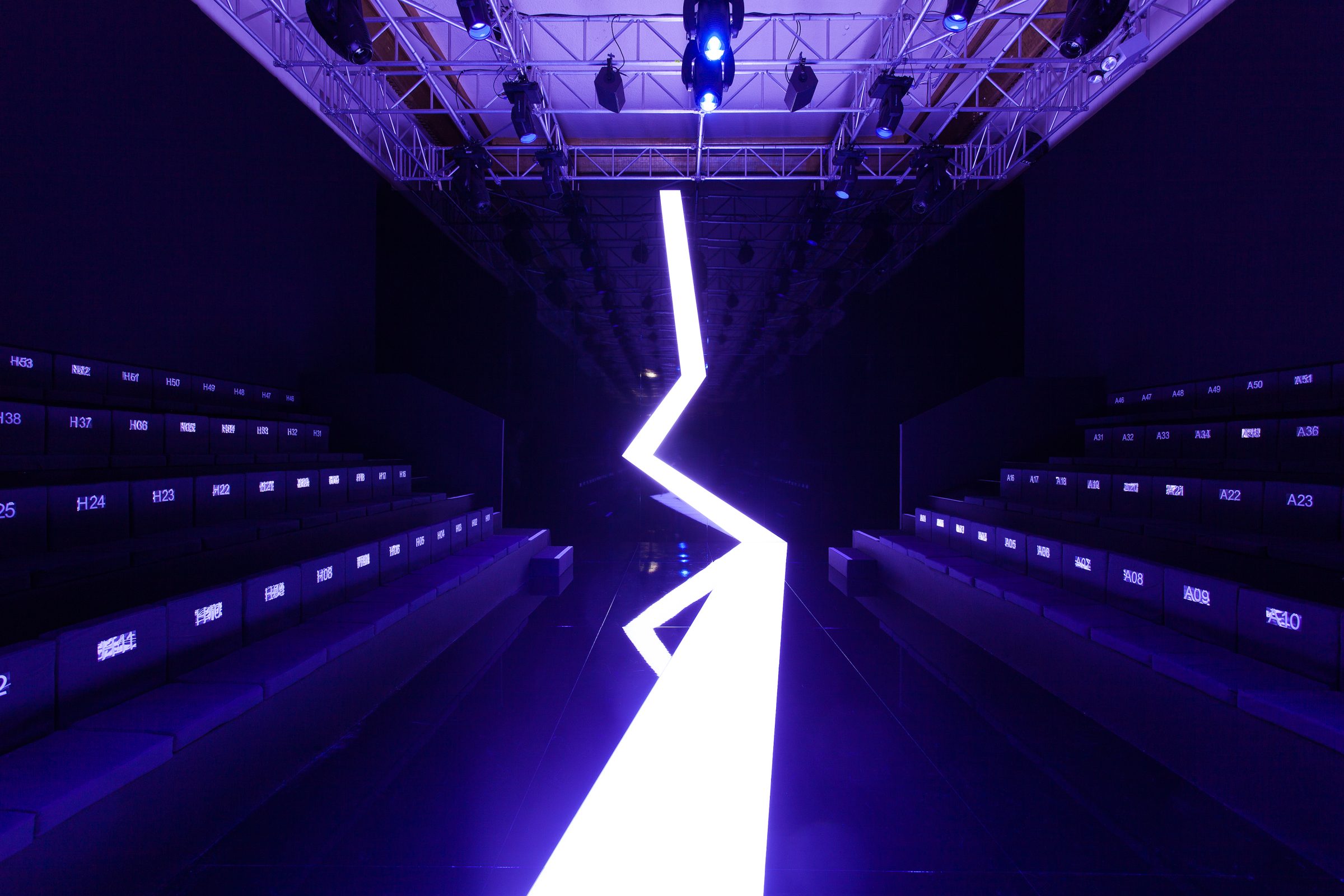 2_OBO_ARMANI_HCSS13_SCENOGRAPHIE_DEFILE_MODE_FASHION_SHOW_LUXURY_SCENOGRAPHYpg