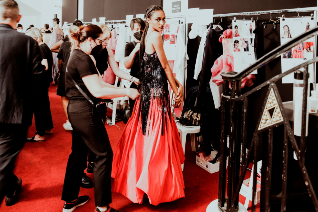 2_OBO_ARMANI_PRIVE_HAUTE_COUTURE_FW22_BACKTAGE_MODEL_FASHION_SHOW_MATHIEU BAUMER