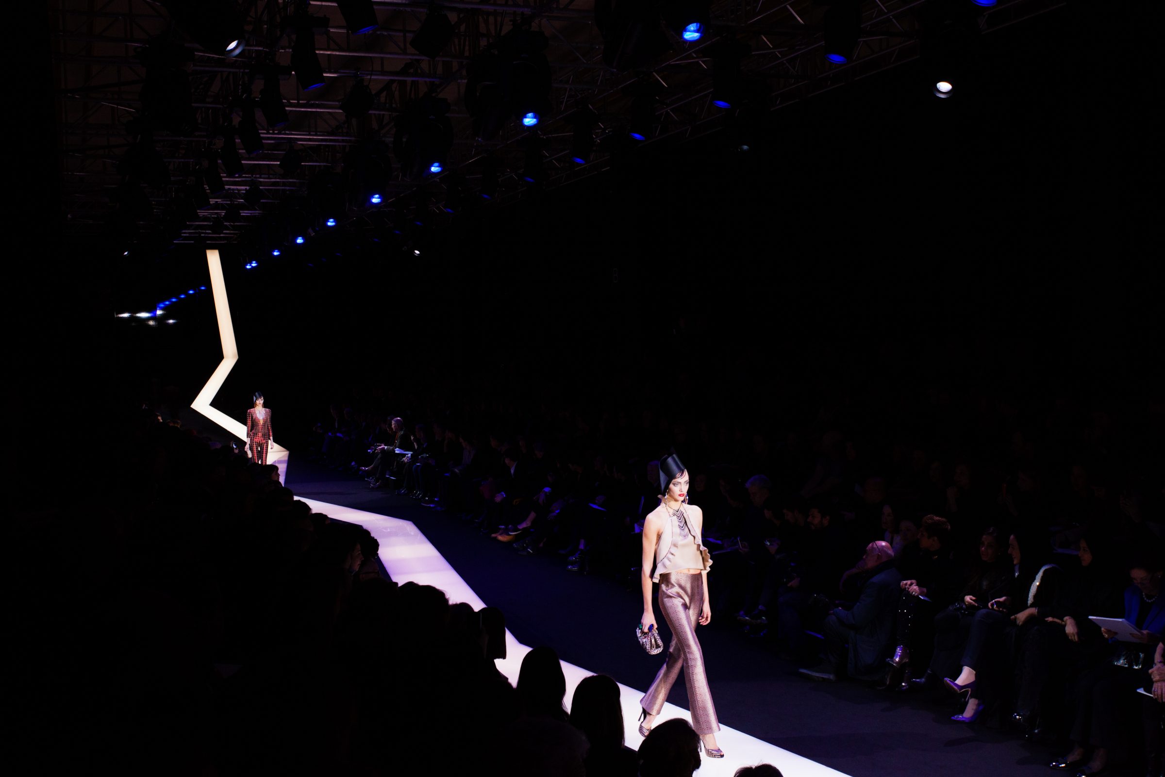 4_OBO_ARMANI_HCSS13_SCENOGRAPHIE_DEFILE_MODE_FASHION_SHOW_LUXURY_SCENOGRAPHY