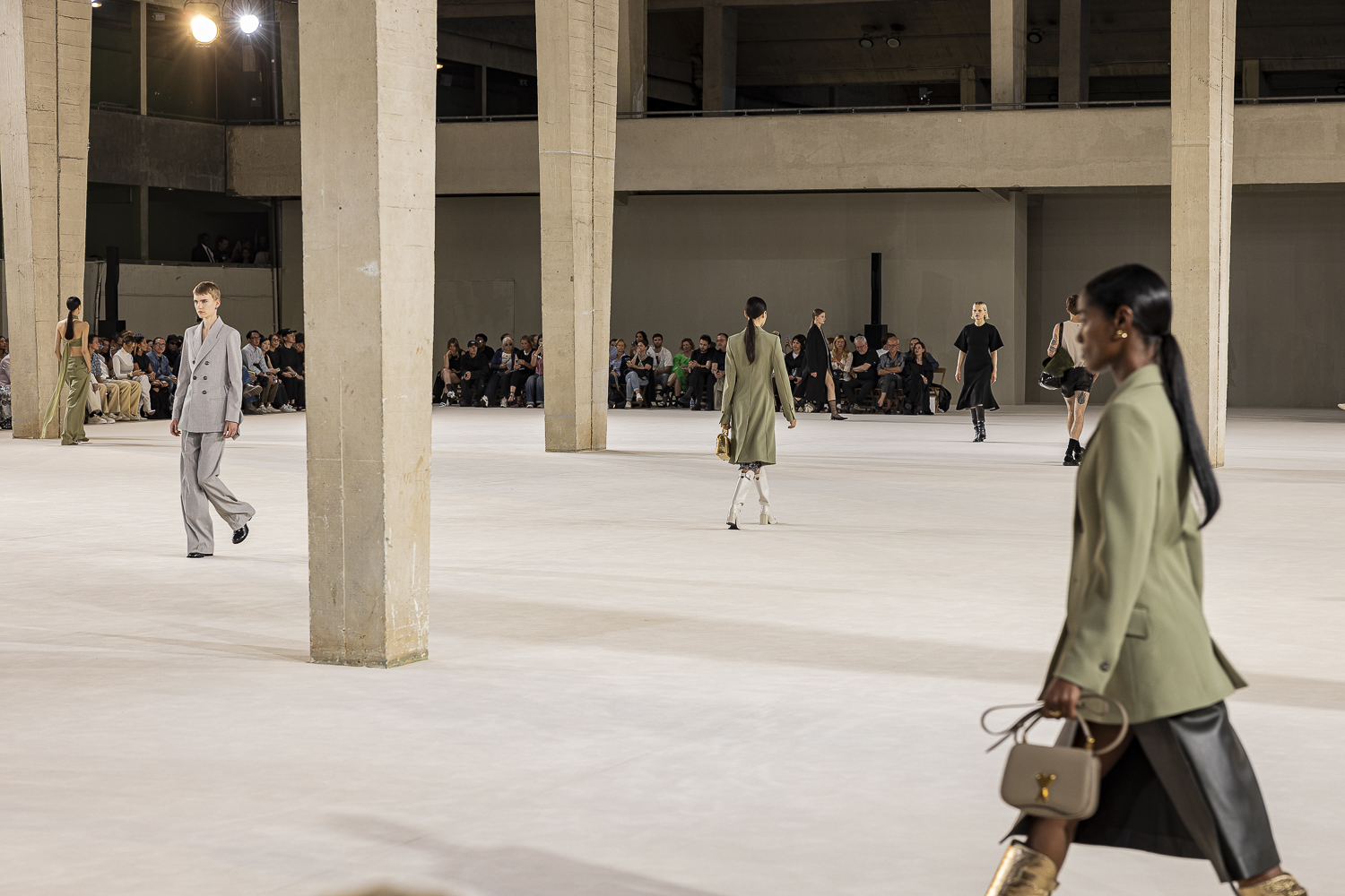 5_OBO_AMI_SS24_DEFILE_MODE_FASHIO_SHOW_LUXE_LUXURY_Stephane Deroussent AMI juin023-2794