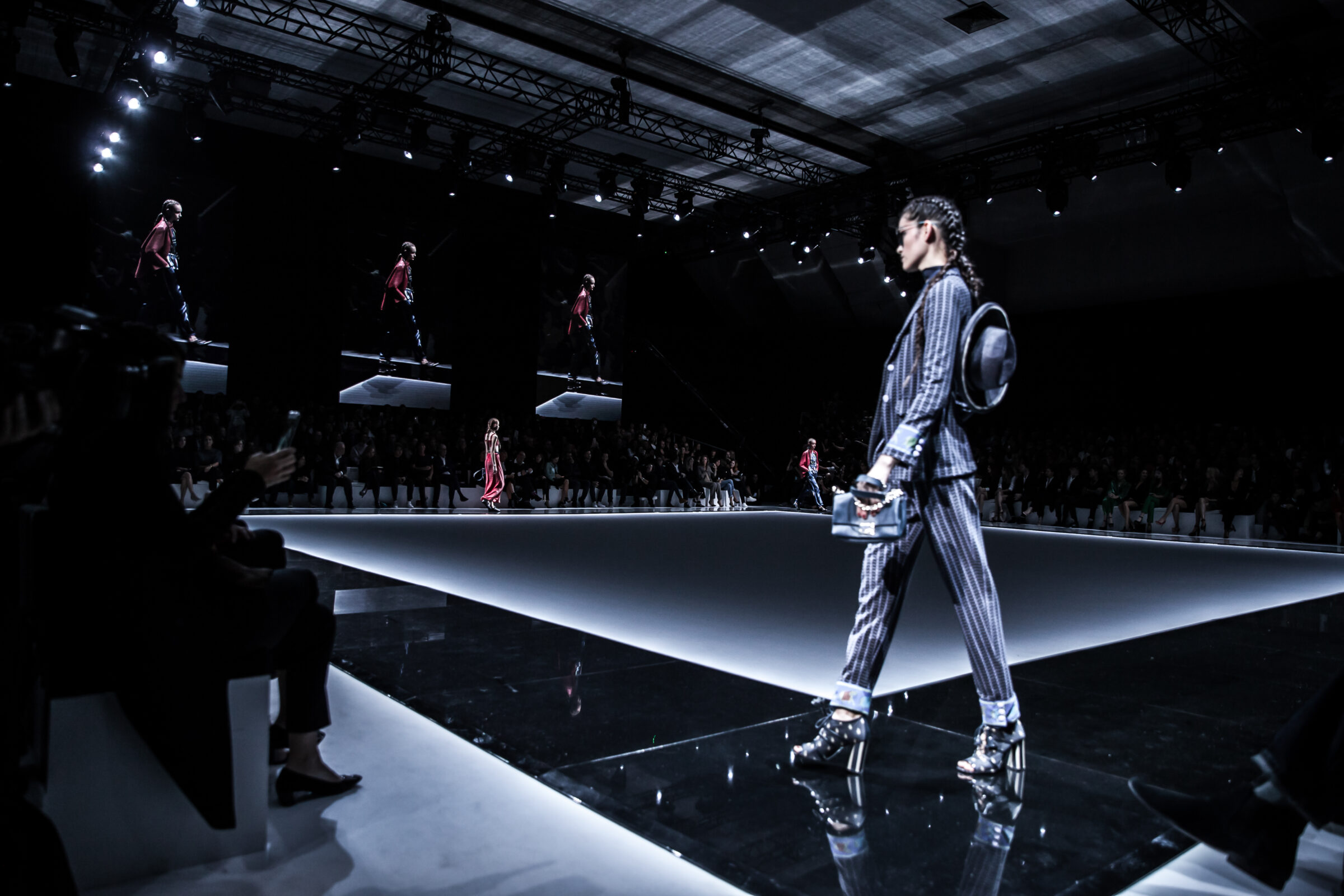 5_OBO_EMPORIO_ARMANI_DEFILE_FASHION_SHOW_SCENOGRAPHY_LUXURY_STEPHANE DEROUSSENT- _MG_8486