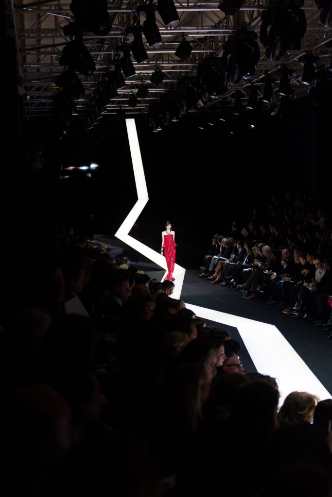 7_OBO_ARMANI_HCSS13_SCENOGRAPHIE_DEFILE_MODE_FASHION_SHOW_LUXURY_SCENOGRAPHY