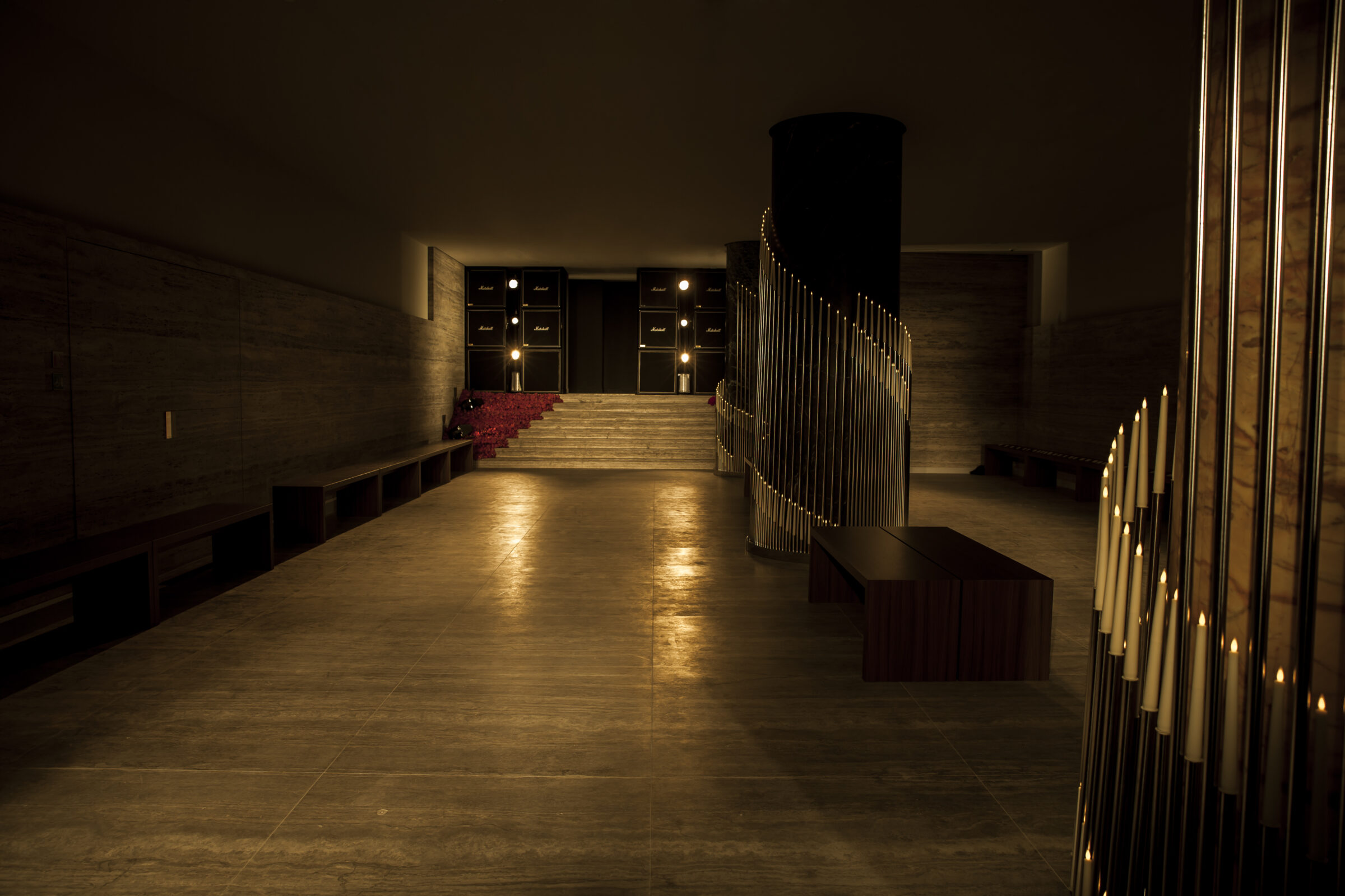 7_OBO_BRIONI_RUNWAY_DEFILE_MODE_FASHION_SHOW_LUXURY_SCENOGRAPHY