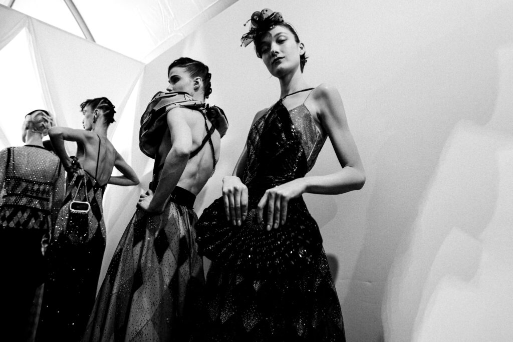 8_OBO_ARMANI_SS23_RUNWAY_SCENOGRAPHY_FASHION_SHOW_MATHIEU_BAUMER
