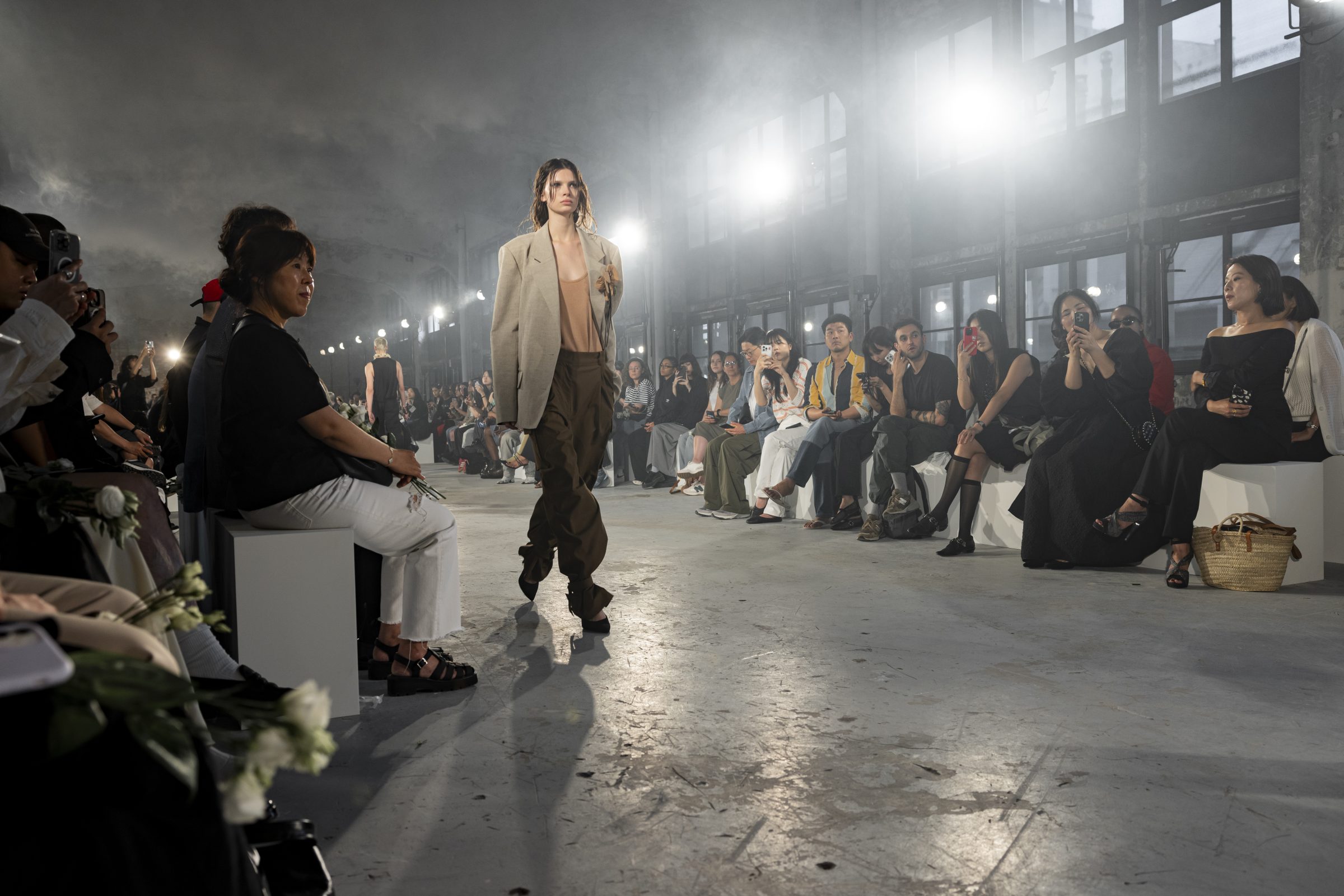 04_OBO_SYSTEM_DEFILE_MODE_FASHION_SHOW_PRODUCTION_STEPHANE DEROUSSENT