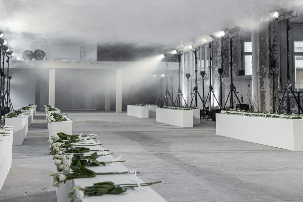 11_OBO_SYSTEM_DEFILE_MODE_FASHION_SHOW_PRODUCTION_MODEL_STEPHANE DEROUSSENT
