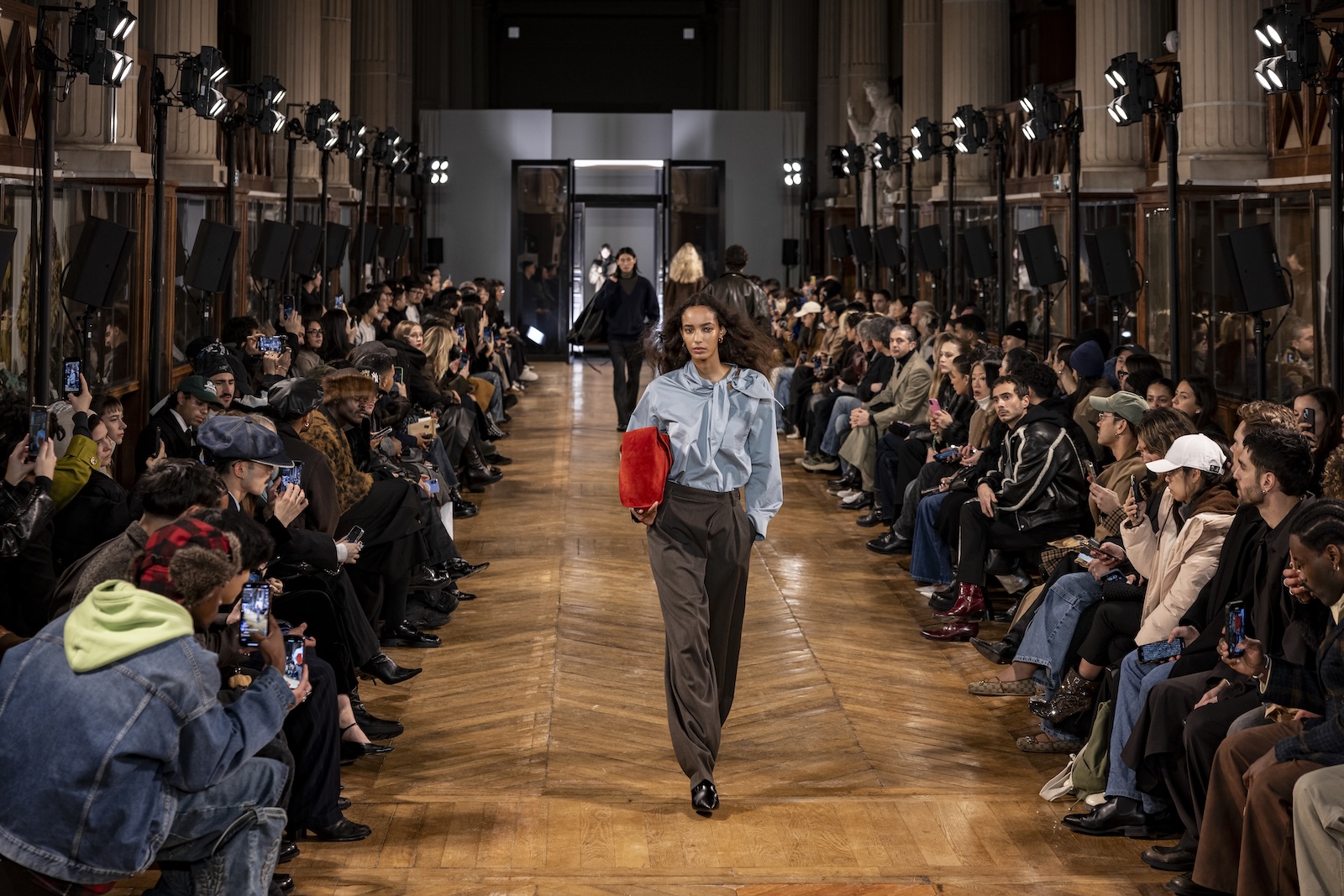 OBO_SYSTEM_MEN'S FW 25_GALERIE DE LA MINERALOGIE_23.01.25_STEPHANE DEROUSSENT_HD20